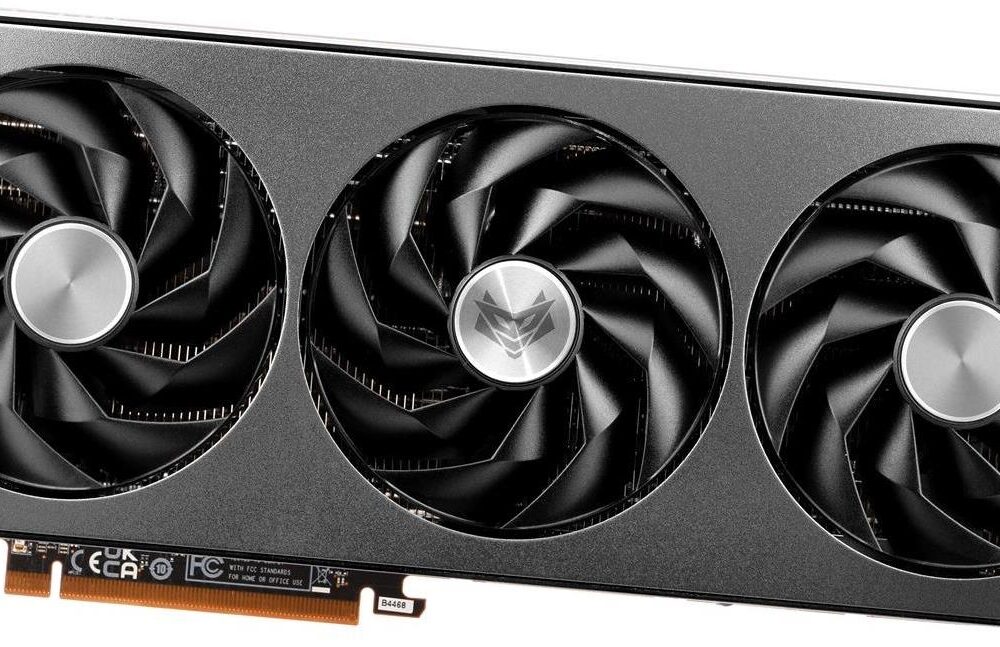 Sapphire NITRO+ Radeon RX 7700 XT - Grafikkarten - Radeon RX 7700 XT - 12GB GDDR6 - PCIe 4,0 x16 - 2 x HDMI, 2 x DisplayPort (11335-02-20G)