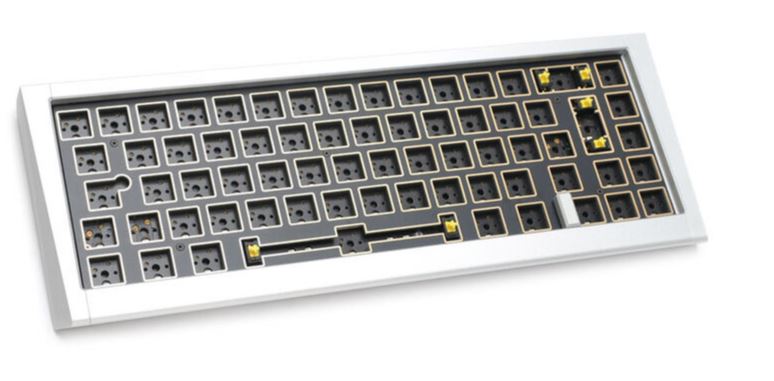 Ducky Outlaw 65 Gaming Tastatur Barebone - silber ANSI - Mechanische Gaming-Tastatur im SF-Format (65 %) - ANSI-Tastenlayout - Hot-Swap-fähig - mit RGB-Beleuchtung - Gehäuse aus Aluminium - Barebone: ohne Switches und Keycaps - Eigenbau erforderlich (PKOU2367AST-ANSI02)