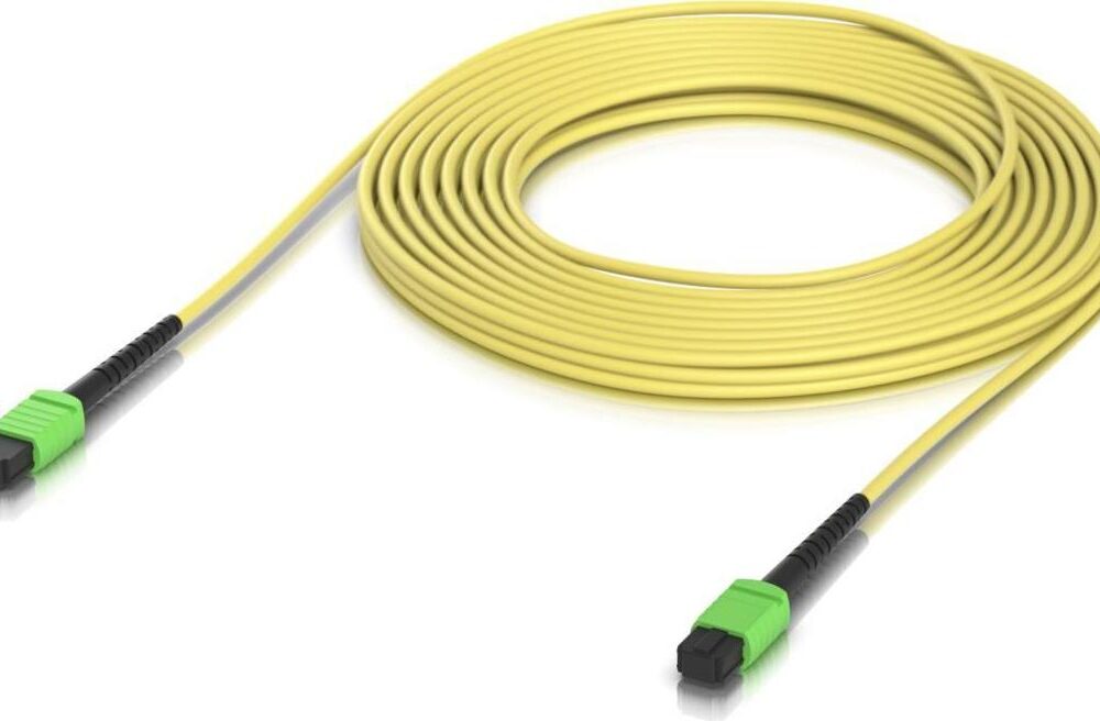 Ubiquiti Indoor OS2 single-mode fiber B APC connectors designed for 100G applications. 10M (UACC-OFC-SA-MPMP-10M)