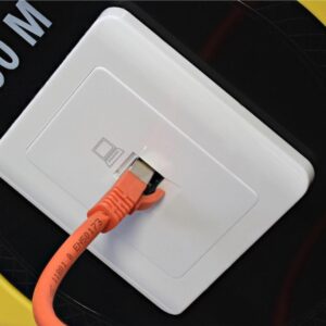 InLine - Netzwerkverlängerungskabel - RJ-45 (W) zu RJ-45 (M) - 80,0m - SFTP - CAT 6a - orange (78592)