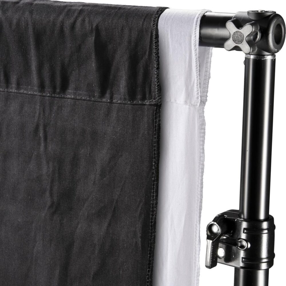Walimex Hintergrundsystem-Set 120-307 cm (2x Stoffhintergründe 2,85 x 6 m, 1 Teleskopstange, 2 Stative und inkl. Transporttasche) schwarz und weiß, 18277 (1018277)