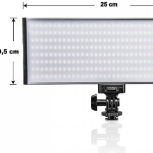 Walimex pro Walimex pro Niova 300 Bi Color - LED Videoleuchte mit 2x NP-F Akku Slots + Netzteil, dimmbar, starke 30 Watt, 3.000 Lumen, 22291, Niova 300 Bi Color 30W (1022291)