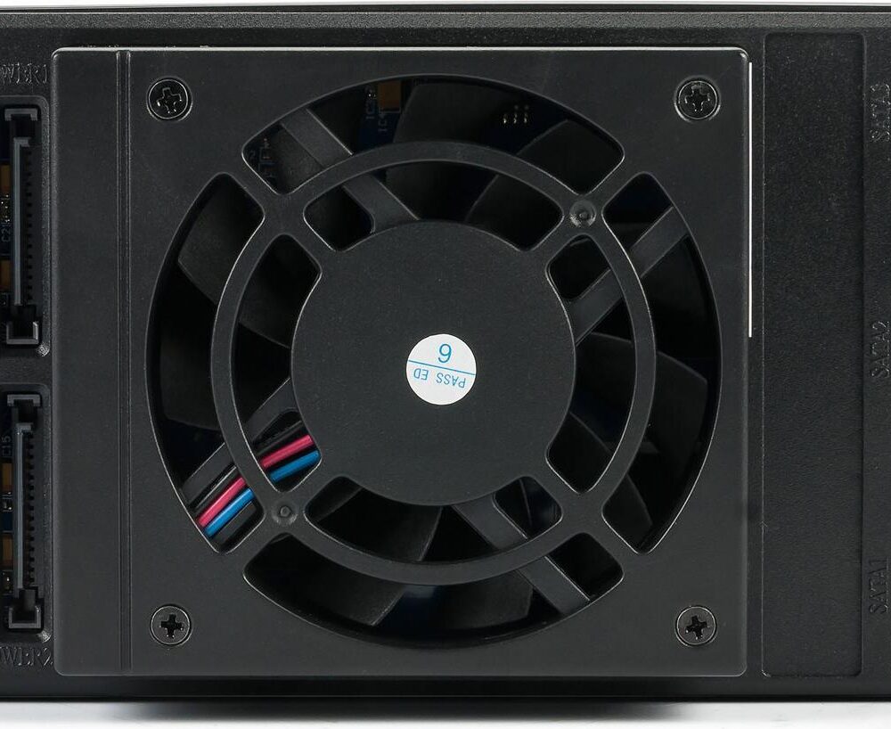 FANTEC BP-T2131 - Internes RAID-Gehäuse mit Statusanzeige für Lüfter, hotswapfähiger Wechselrahmen, Überhitzungsalarm, HDD-Ausfallanzeige, 7cm Kühllüfter - 2.5" / 3.5" gemeinsam genutzt (6,4 cm/8,9 cm gemeinsam genutzt) - SATA 6Gb/s / SAS 6Gb/s - 600MBps - SAS 6Gb/s, SATA 6Gb/s - Schwarz (2190)