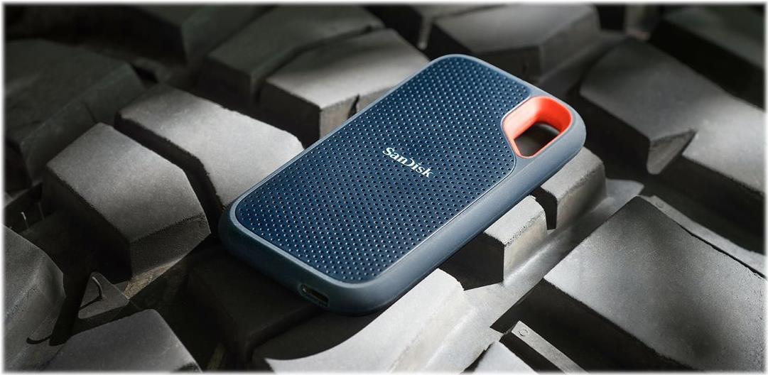 SanDisk Extreme Portable V2 - SSD - 4TB - extern (tragbar) - USB 3,2 Gen 2 - 256-Bit-AES - Schwarz (SDSSDE61-4T00-G25)