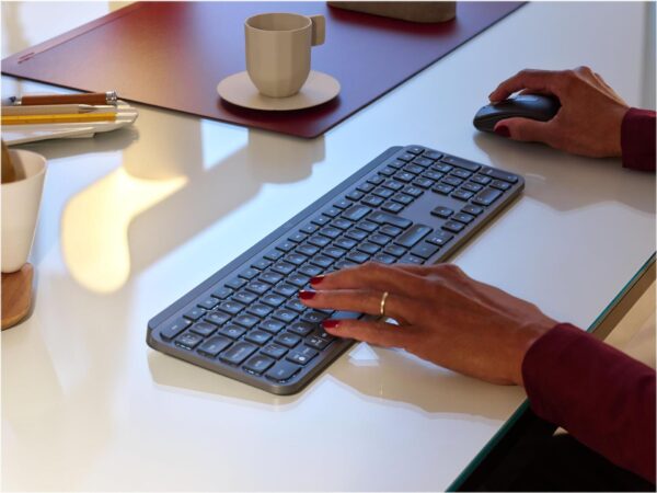Logitech MX Keys for Business - Tastatur - hinterleuchtet - Bluetooth, 2.4 GHz - QWERTY - Pan-Nordic - Graphite
