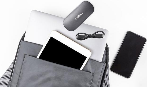 KIOXIA EXCERIA PLUS LXD10S002TG8 - SSD - 2TB - extern (tragbar) - USB 3,2 Gen 2 (USB-C Steckverbinder) (LXD10S002TG8)