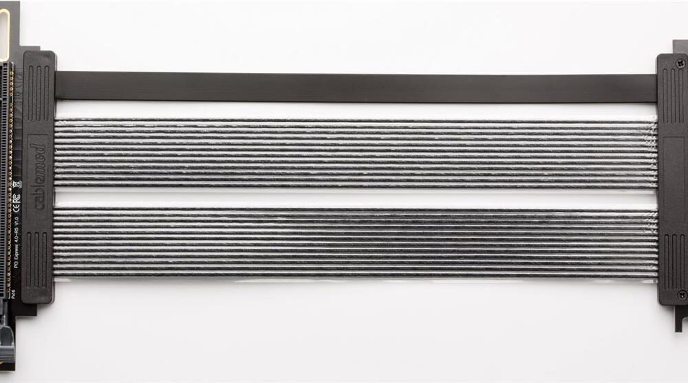 Cablemod PCIe 4.0 Riser Kabel - 22cm (CM-CAB-PC4R-22K-R)