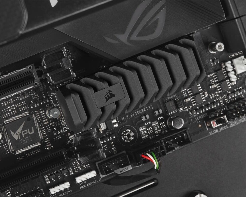 CORSAIR MP600 PRO XT - SSD - verschlüsselt - 8TB - intern - M.2 2280 - PCIe 4,0 x4 (NVMe) - 256-Bit-AES (CSSD-F8000GBMP600PXT)