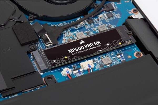CORSAIR Force Series - SSD - 4TB - intern - M.2 2280 - integrierter Kühlkörper (CSSD-F4000GBMP600PNH)