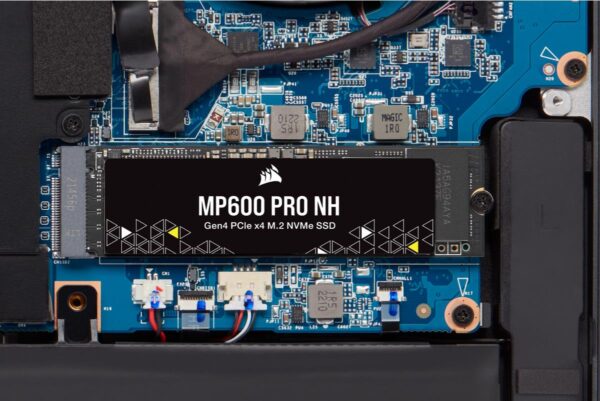 CORSAIR Force Series - SSD - 8TB - intern - M.2 2280 - integrierter Kühlkörper (CSSD-F8000GBMP600PNH)