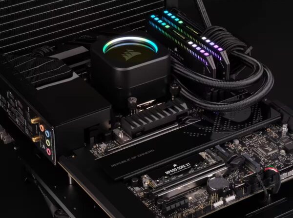 CORSAIR MP600 CORE XT - SSD - 2 TB - intern - M.2 2280 - PCIe 4.0 x4 (NVMe)