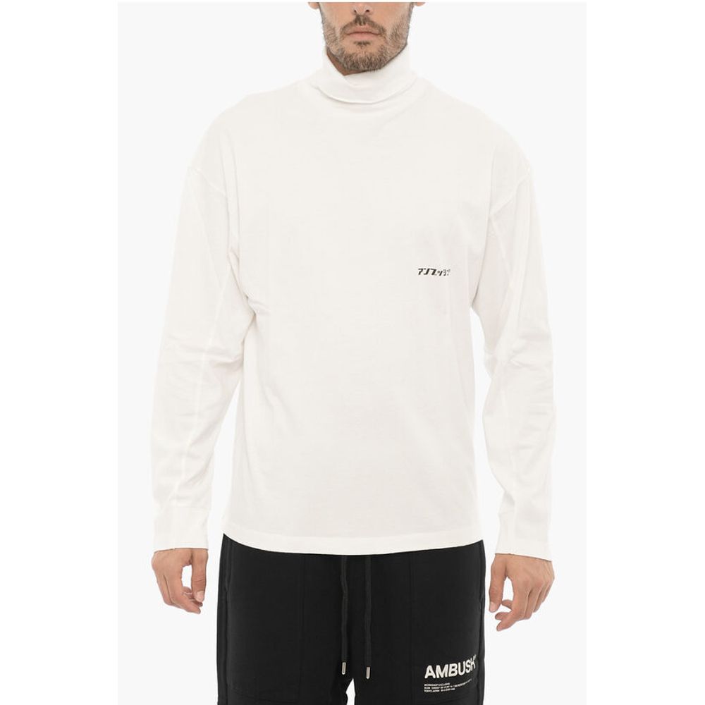 Long Sleeved Turtle-neck T-Shirt