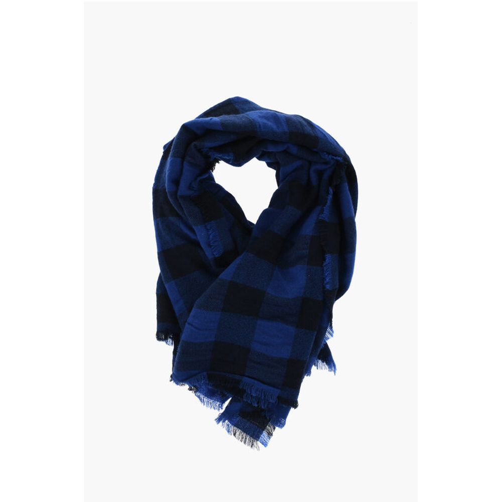 Checked Scarf with Fringes