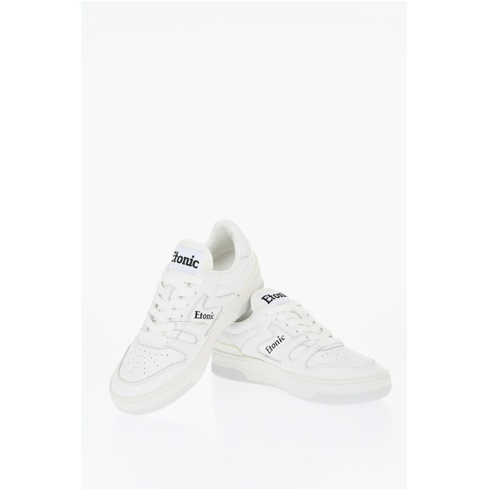 Solid Color Leather Low Top Sneakers with Contrasting Logo