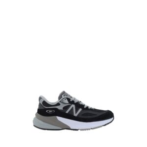 990 Sneakers