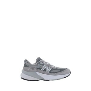 990 Sneakers