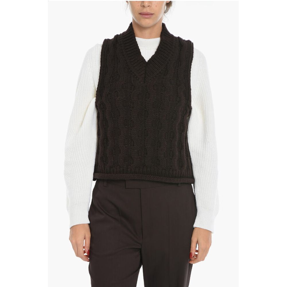 Cable Knit Sleeveless HUSKE V-Neck Sweater Sleeveless