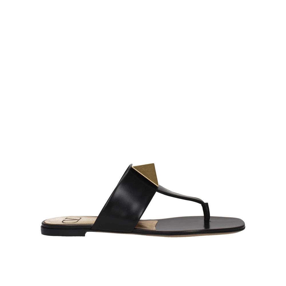 One Stud Leather Thong Sandals